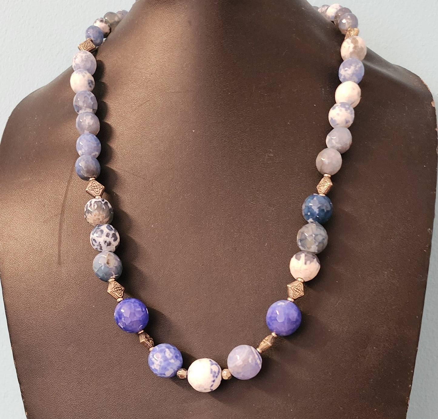 Oceanic Radiance : Blue Graduated Agate Gemstone Necklace