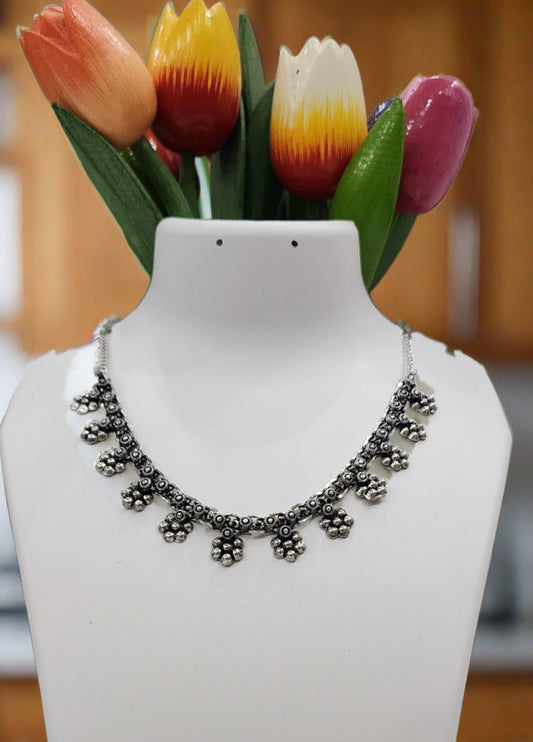 Rustic Elegance: Kolhapuri-Inspired Necklace