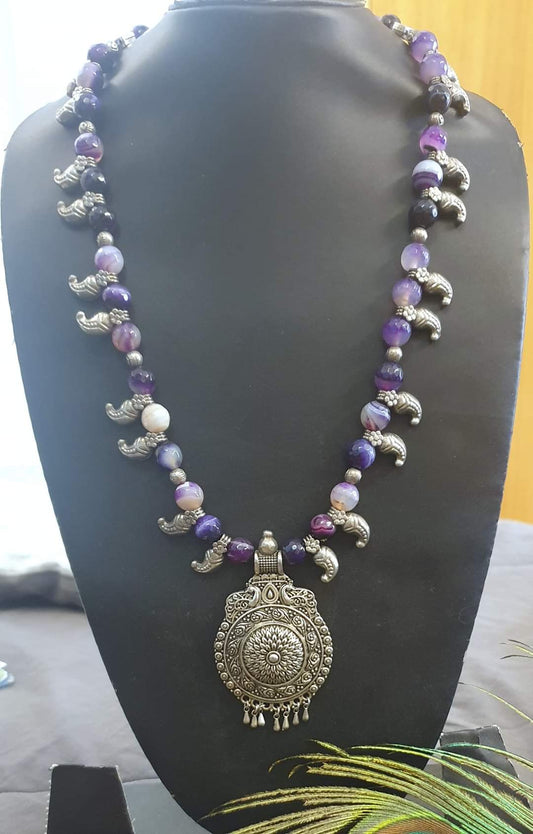 Natural Agate Gemstone Necklace with Kolhapuri Charms & Pendant