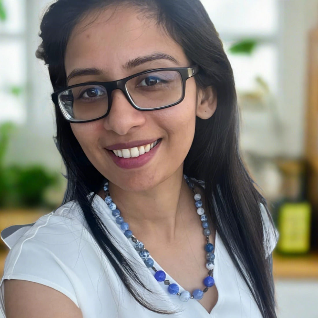 Oceanic Radiance : Blue Graduated Agate Gemstone Necklace