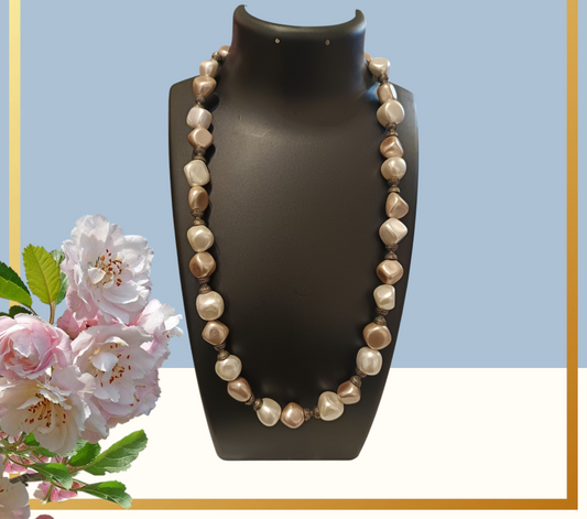 Lustrous Harmony: Two-Tone Freshwater Pearl Necklace