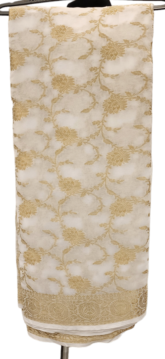 Timeless Opulence: Dyeable Pure Georgette Banarasi Saree Ensemble