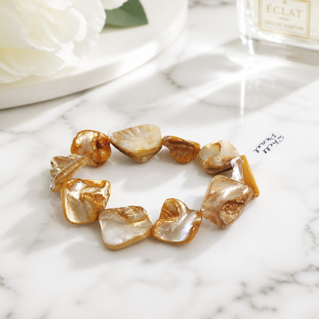 Graceful Shell Pearl Stretch Bracelet