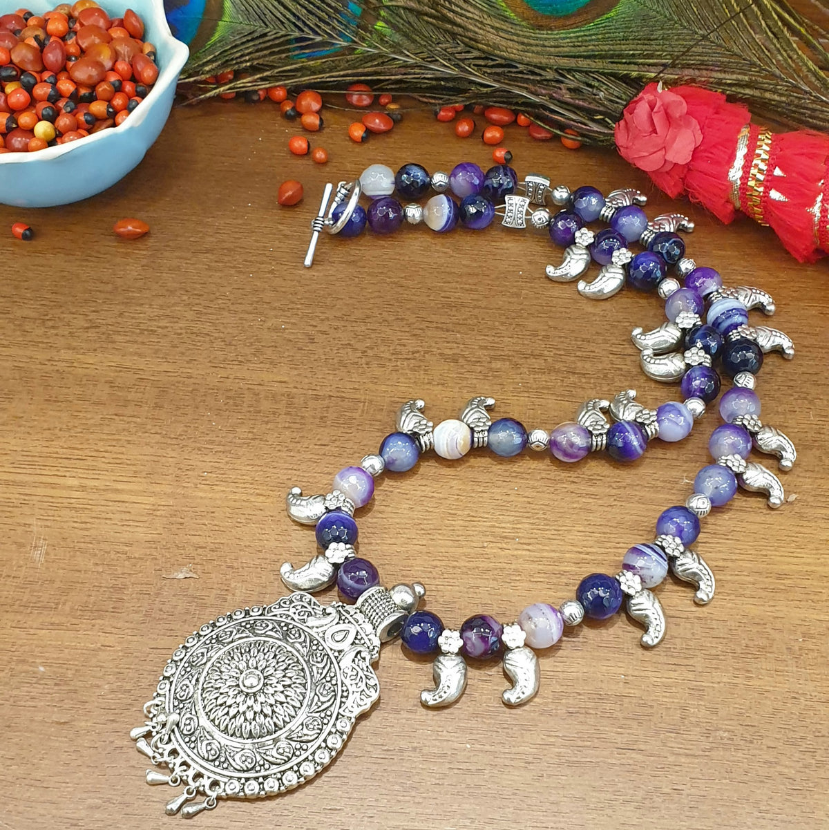 Natural Agate Gemstone Necklace with Kolhapuri Charms & Pendant