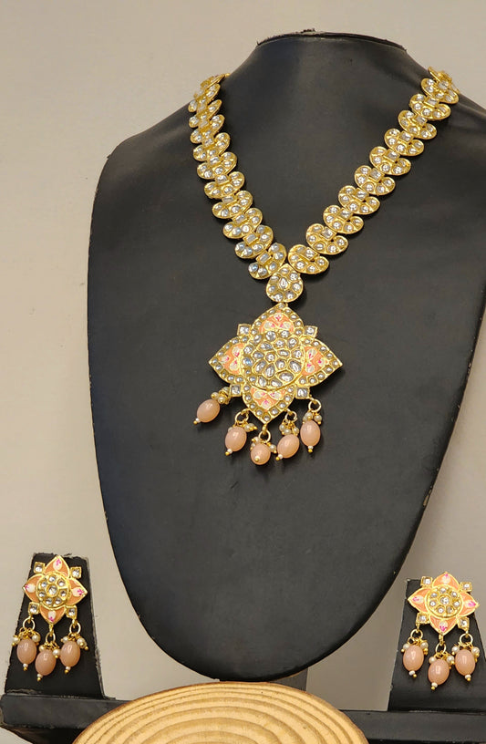 Elegant Kundan Necklace: Timeless Beauty for Special Occasions