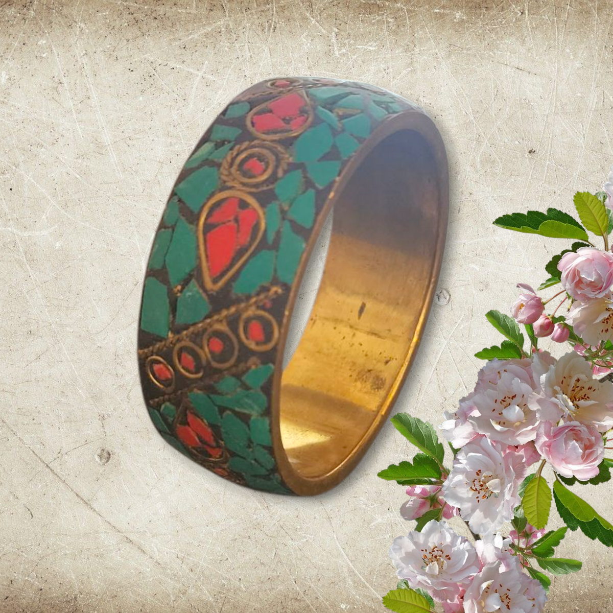 Artisan Red & Green Stone Bangle – Vintage Charm