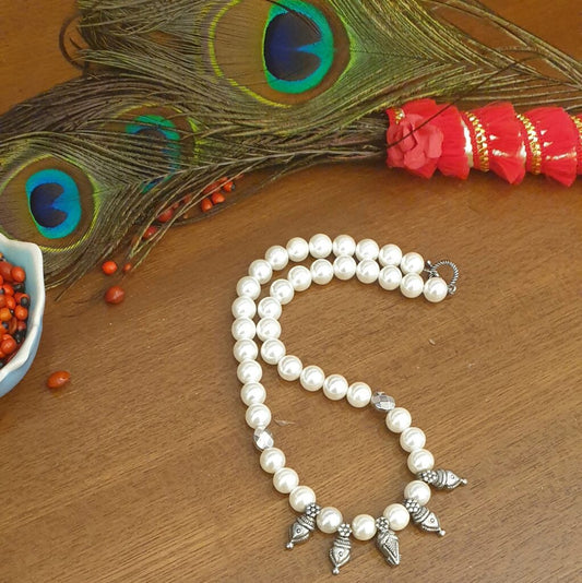 Natural Freshwater Pearl Necklace with Kolhapuri Charms